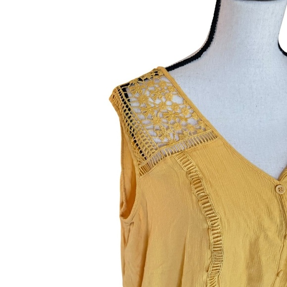 Lane Bryant Womens Tie Front Blouse Lace Detail Yellow Faux Button Up Size 20 - Picture 5 of 13